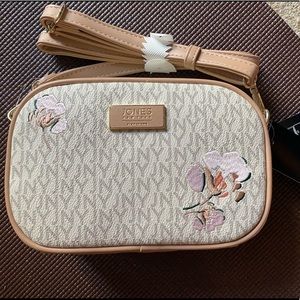 Nwt Jones New York camera bag